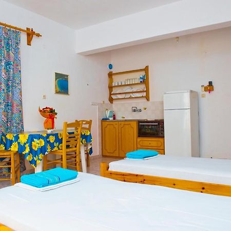 Syraina Apartments Skiathos Town Bagian luar foto