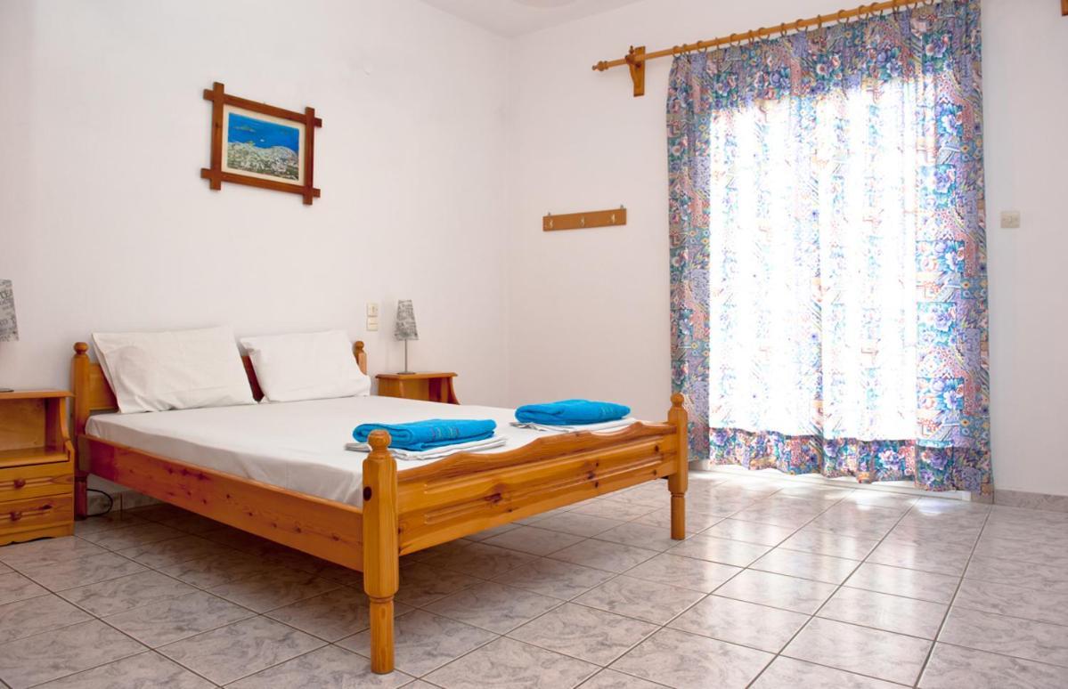 Syraina Apartments Skiathos Town Bagian luar foto