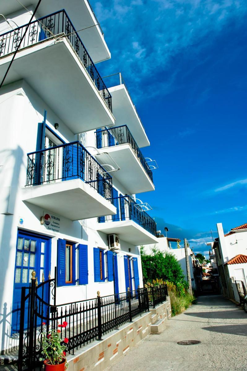 Syraina Apartments Skiathos Town Bagian luar foto