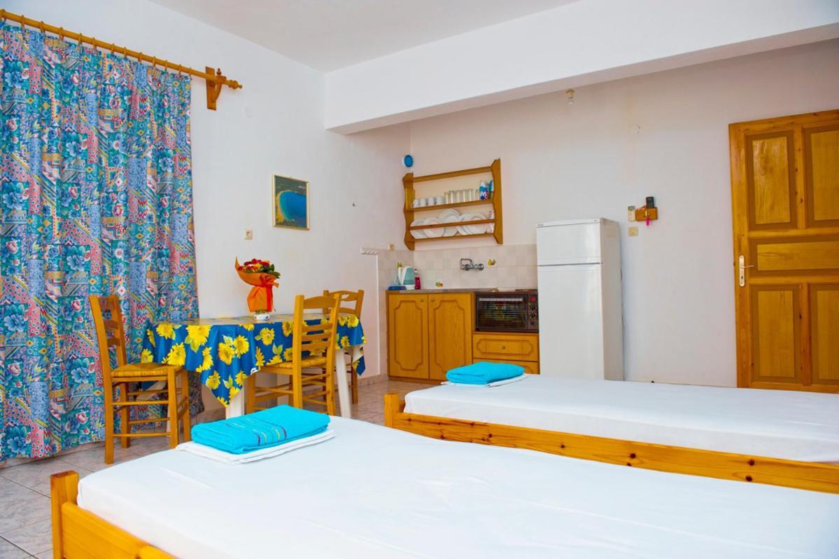 Syraina Apartments Skiathos Town Bagian luar foto