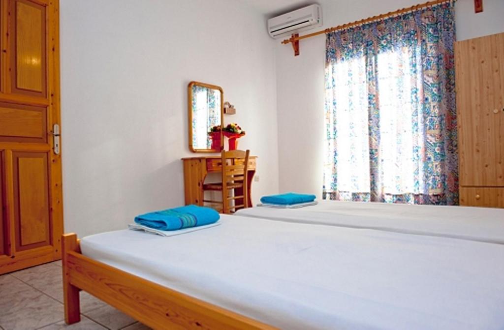Syraina Apartments Skiathos Town Ruang foto