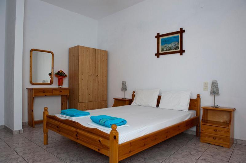 Syraina Apartments Skiathos Town Bagian luar foto