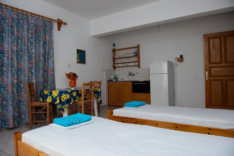 Syraina Apartments Skiathos Town Bagian luar foto