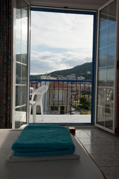 Syraina Apartments Skiathos Town Bagian luar foto