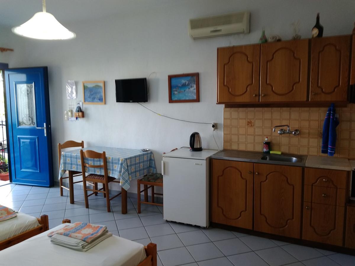 Syraina Apartments Skiathos Town Bagian luar foto