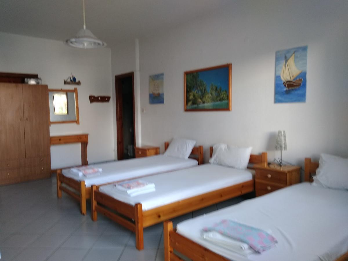 Syraina Apartments Skiathos Town Bagian luar foto