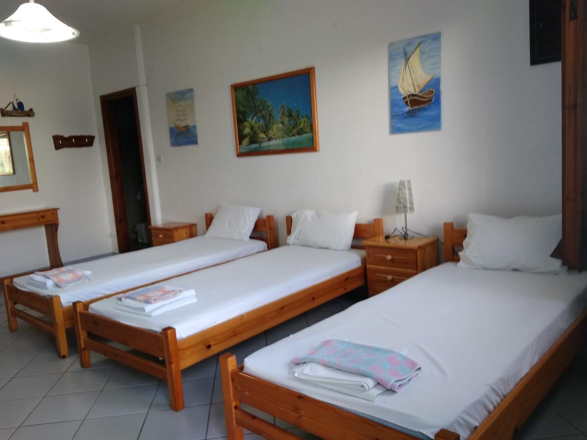 Syraina Apartments Skiathos Town Bagian luar foto